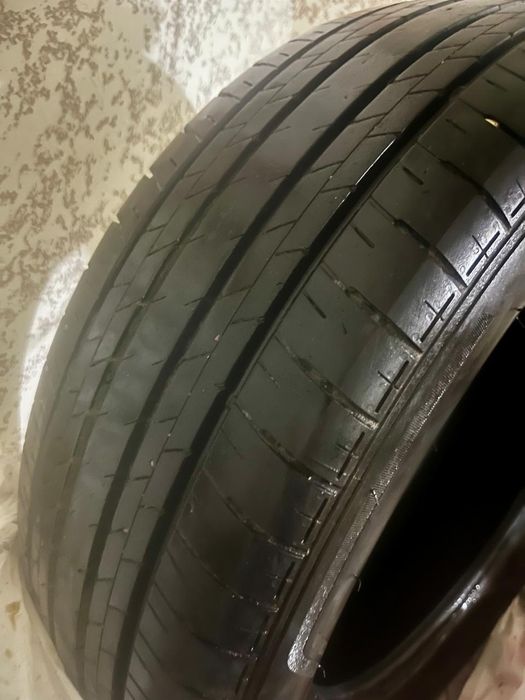 Автошины Bridgestone Alenza  225/60 R18