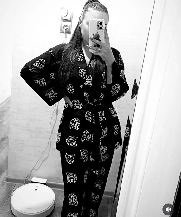 Продам костюм размер S