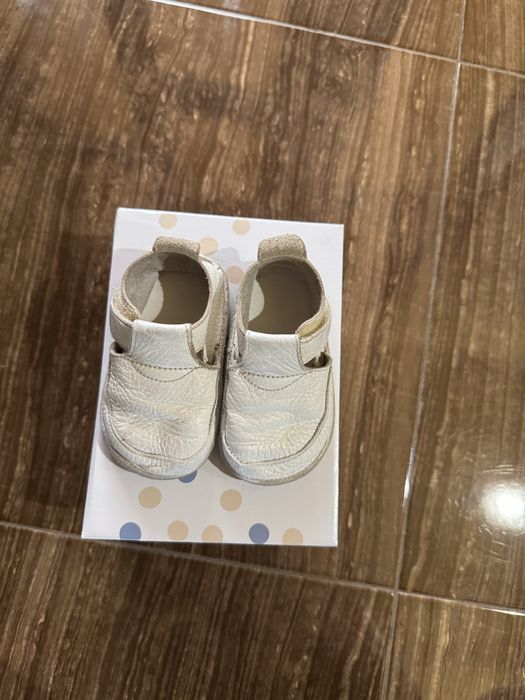 Papuci ortopedici din piele naturala pentru bebe