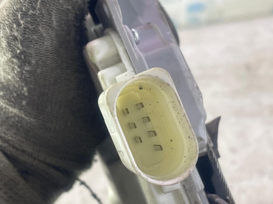 Broasca dreapta fata Audi A4 B8/8K [2007 - 2011] 2.0 tdi CAGA