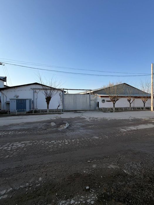 Зангиатинский район  Ор-р: Мелек 27 соток готовый завод с складом