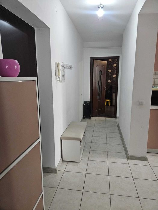 Apartament 2 camere decomandat, zonă centrală