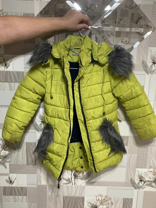 Продам дёшево  верхняя одежда