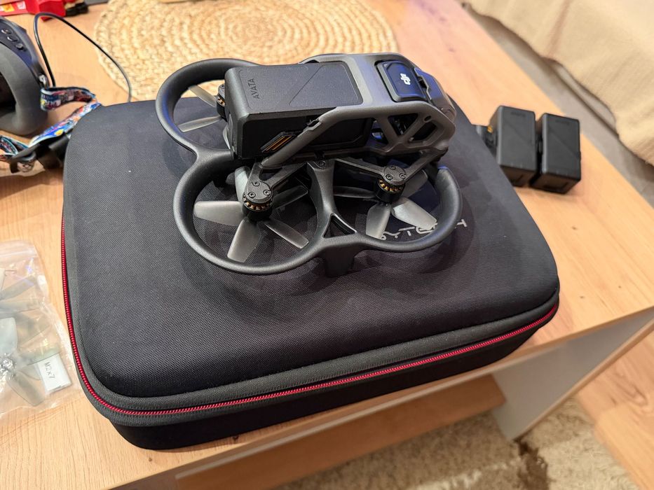 Дрон DJI Avata Fly Smart Combo