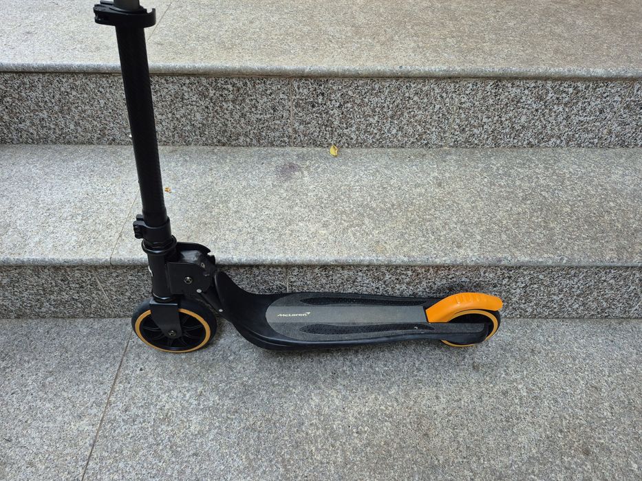 Trotineta copii McLaren