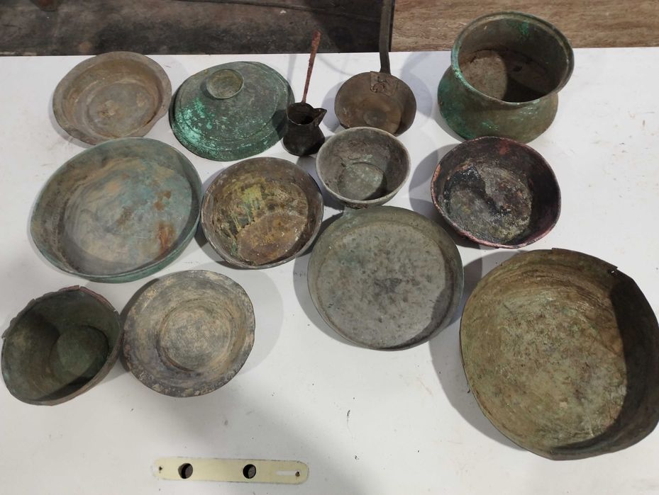 Лот от Медни съдове