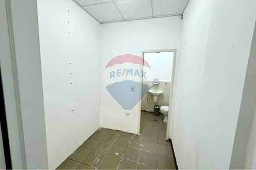 Дава се под наем Магазин в Шумен, Център - 82 кв.м за 1300 € - Снимка #7