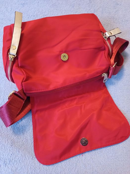 Женские сумки через плечо