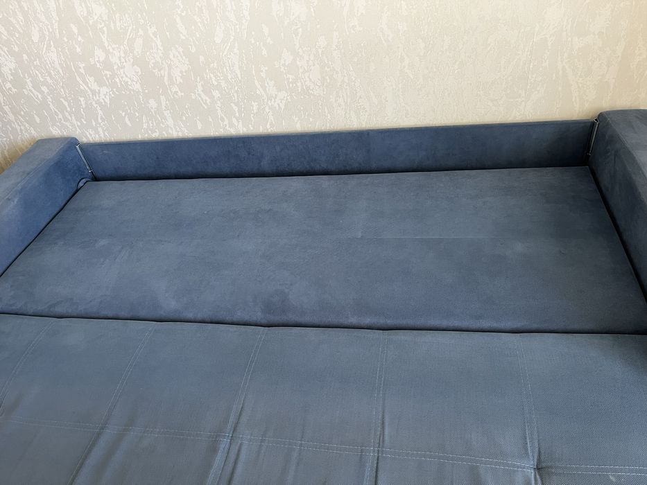 Продам диван срочно
