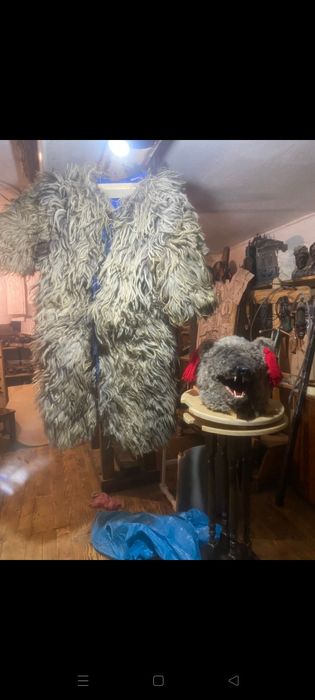 Vând 2 costume de urs