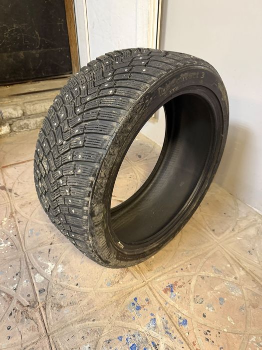 Продам шины Continental ice contact 3 245/40 R19