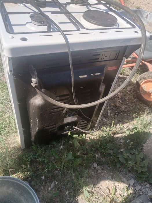 Продам срочно Газплиту