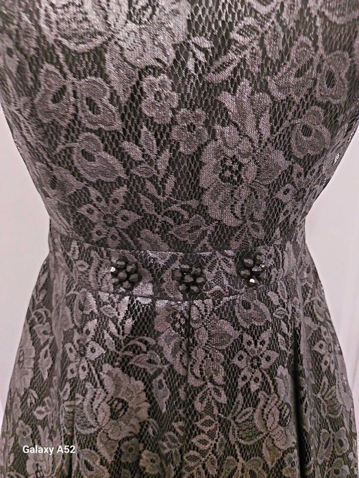 Оригинална вечерна рокля от дантела MATTOX