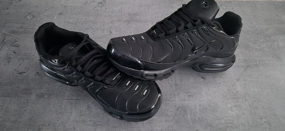 Adidasi Nike AIR TN nr.42 noi noute