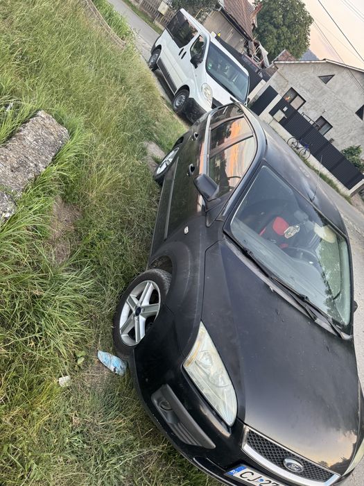 Vând Ford Focus