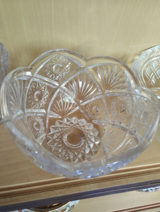 Продам хрустальные салатницы