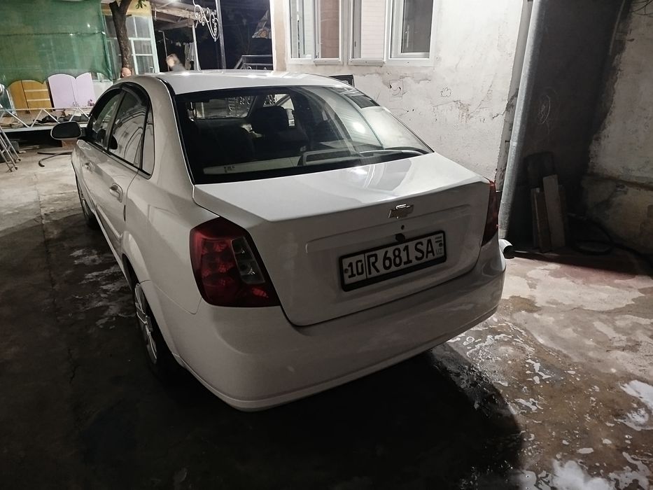 lacetti 1.8 2011 г.
