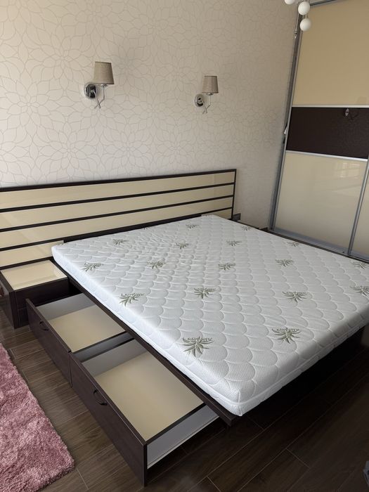 Vand mobilier dormitor
