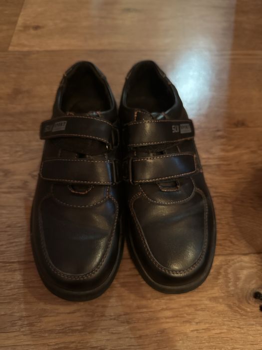 Продам , детские школьные туфли
