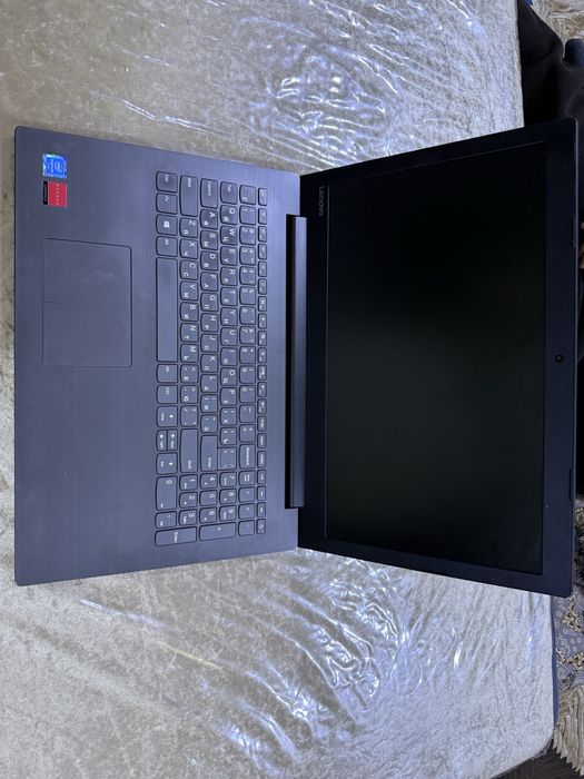 Lenovo noutbuk.