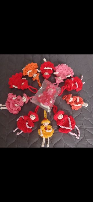 Mărțișoare croșetate