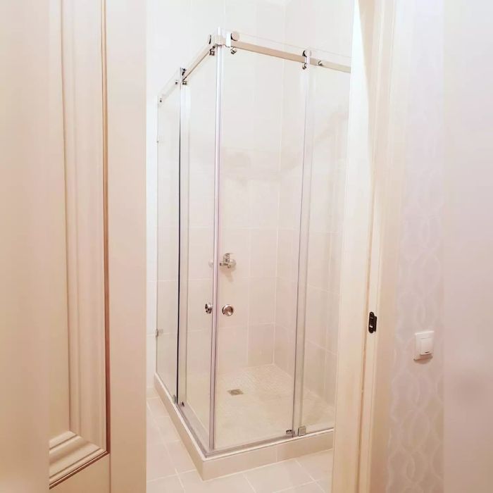 Душевые кабины и перегородки для ванн