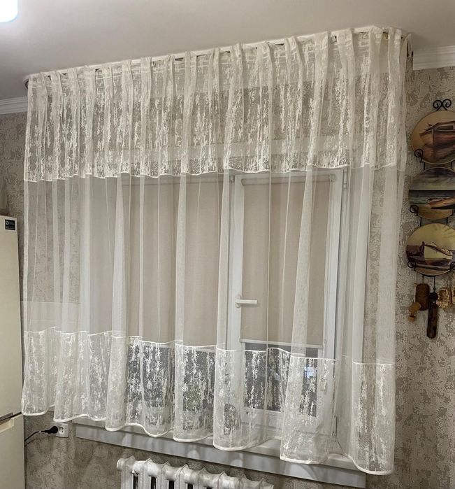 Продам шторы на кухню