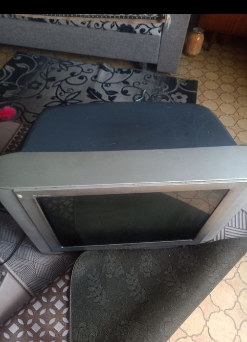 Телевизор LG б/у диагональ 72