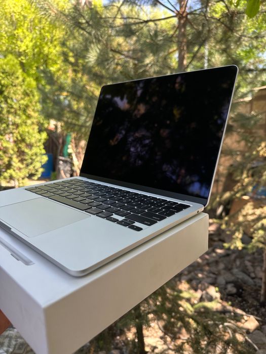 MacBook Air 13.6 M2 8/256 Silver