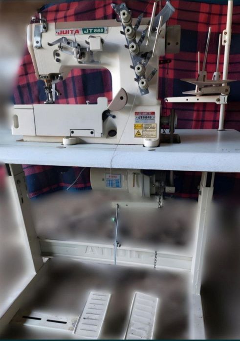 Продаётся расспашивальная машина (рашма) JUITA 888 отлично шьёт