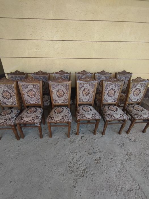 12 talik stul sotiladi