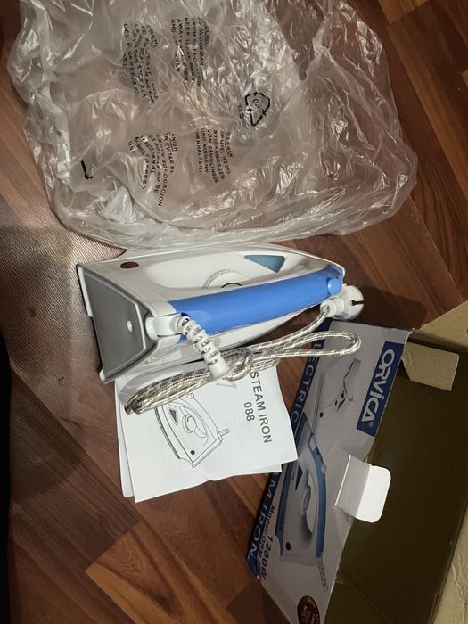 Продаются  новый утюг!