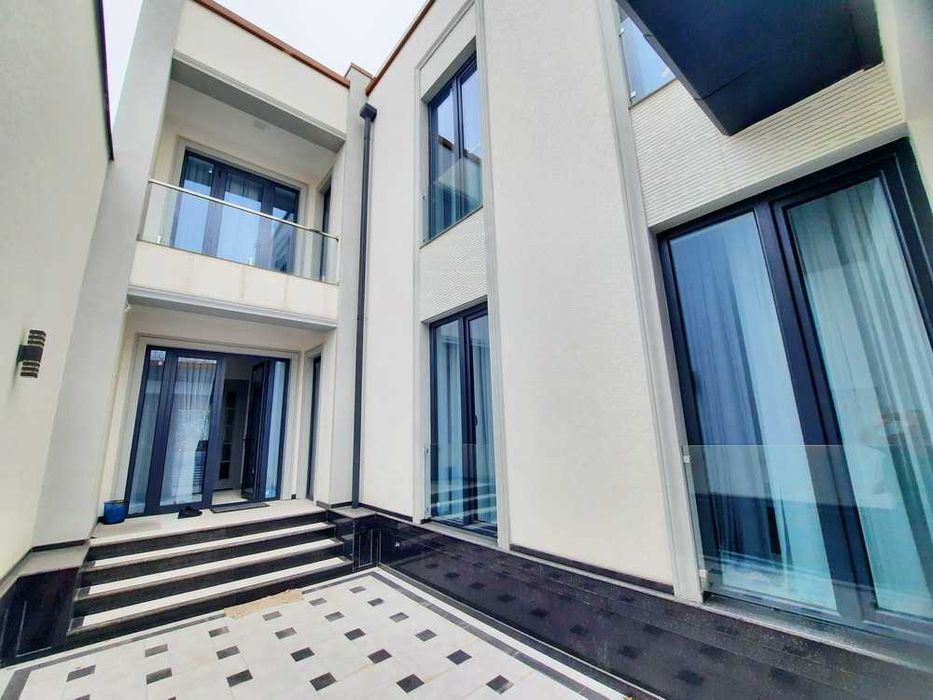 Евродом 2,5 сотки на метро Буюк Ипак Йули