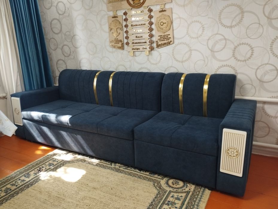 Срочно продаётся диван!