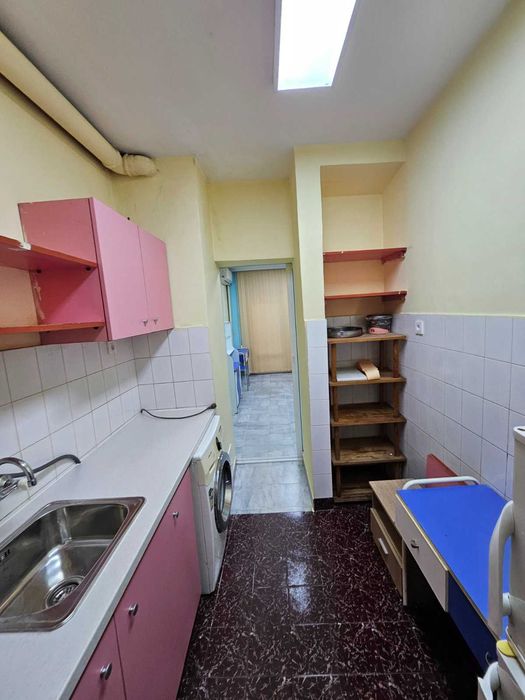 Отдава се под наем кабинет на бул.Васил Априлов