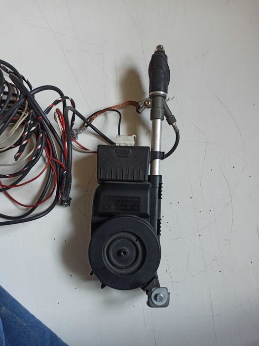 Автомобильная антенна