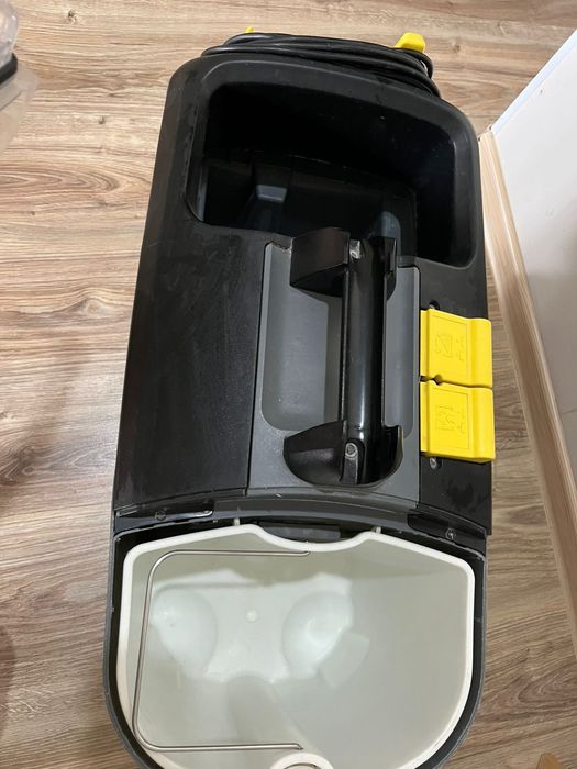 Пылесос Керхер химчисток