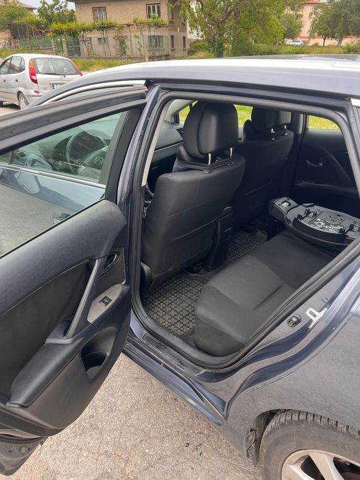 Toyota Avensis D-4D 2010г.