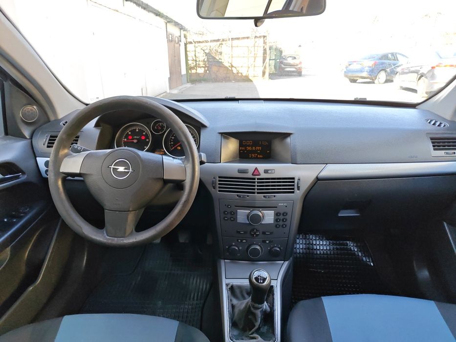 Opel Astra H - 1.7 CDTI