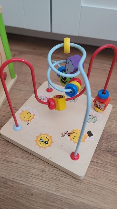 Cub  de activitati din lemn