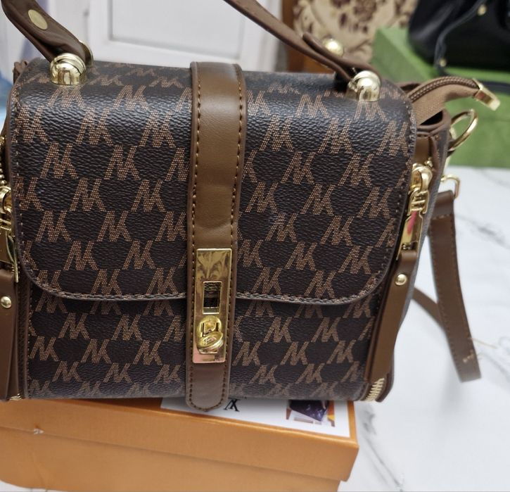 Продаю брендовые сумки