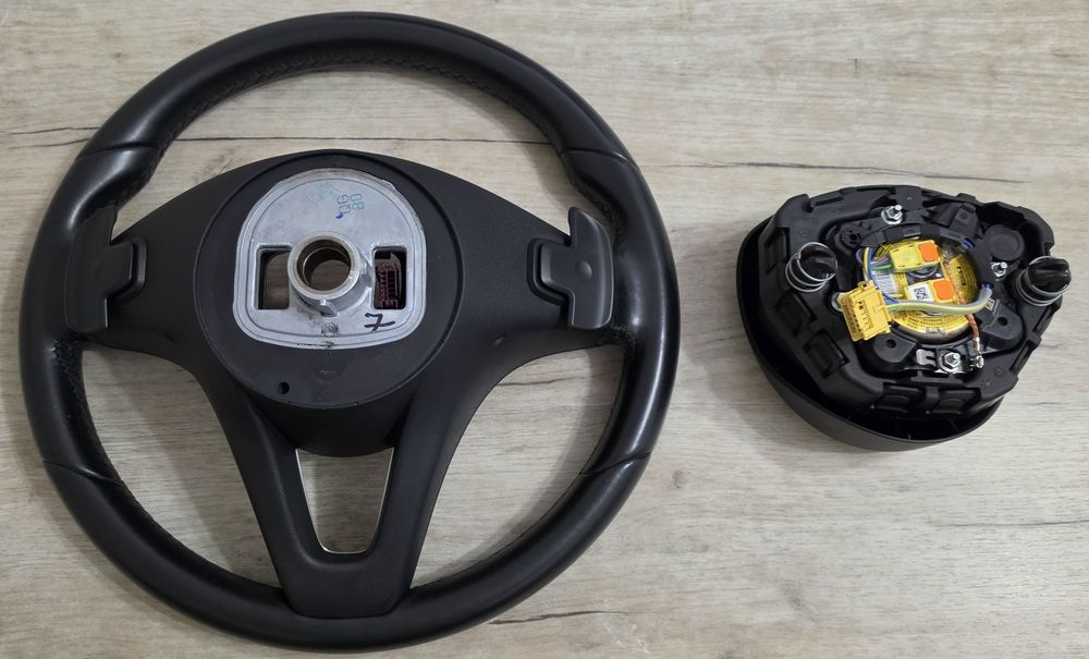 Volan Mercedes Benz pentru B class , C class , E class , GLC ,V class cu Airbag - stare foarte buna , fara defecte