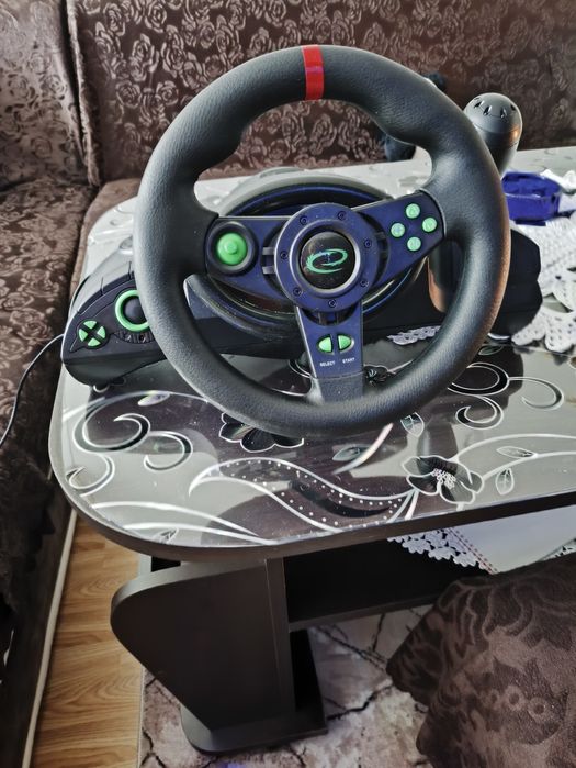Волан с педали за компютър и mp