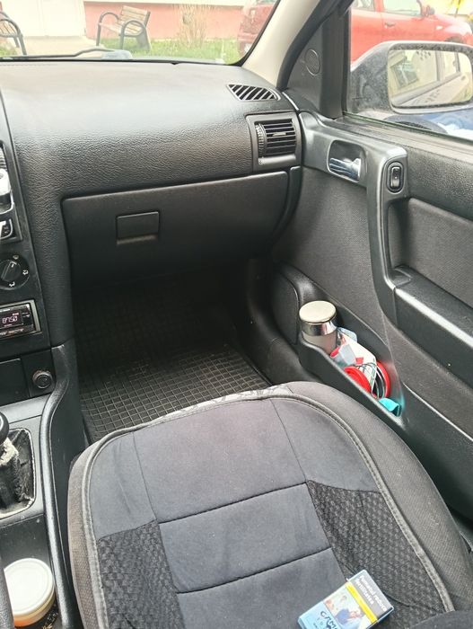 Vând  Opel Astra g