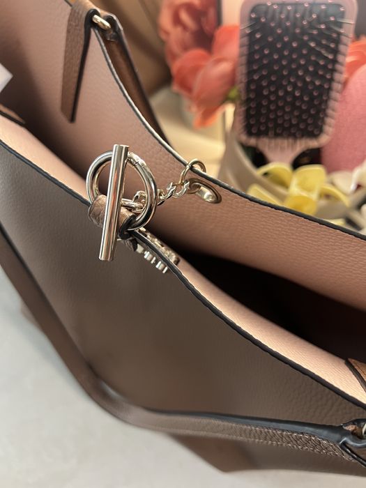 Двулицева чанта GUESS