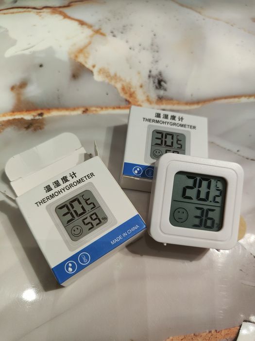 Termometru cu indicator umiditate , mini termometru camera digital