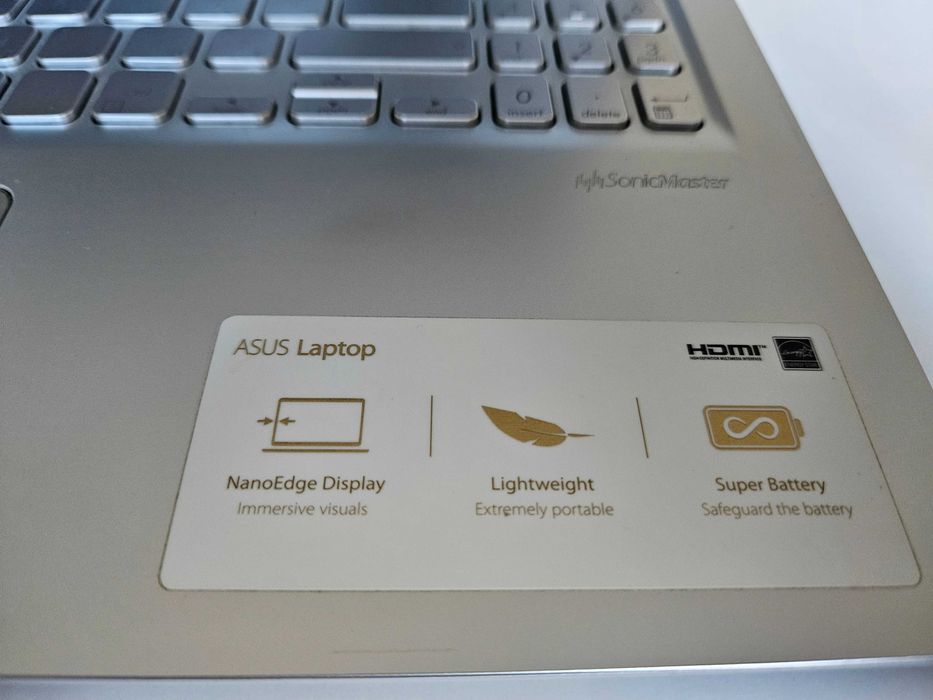 Лаптоп Asus Notebook