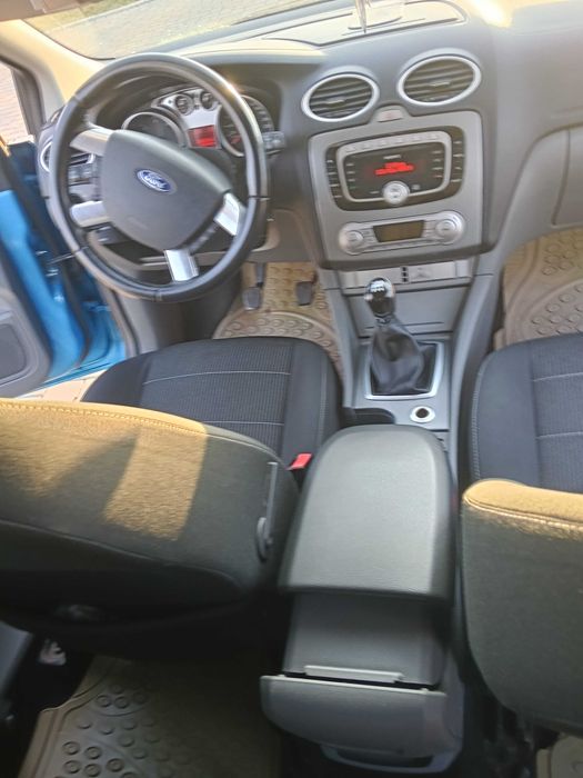 Vând Ford Focus Titanium