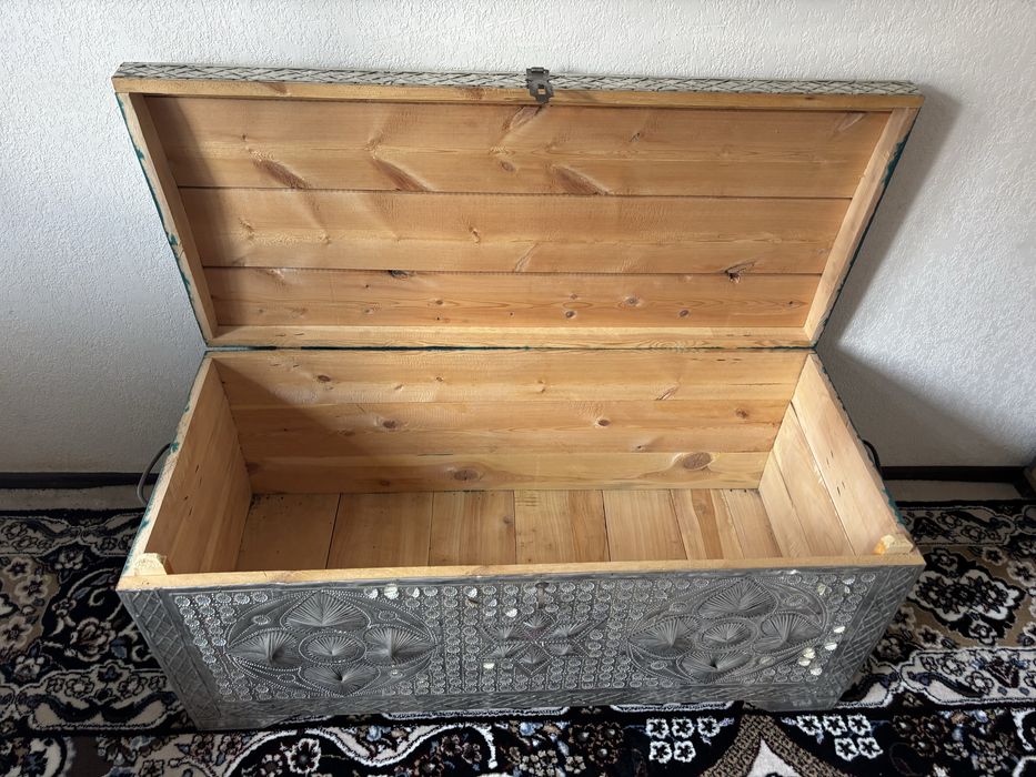 Бир жуфт Сандиқ сотилади 2 дона)