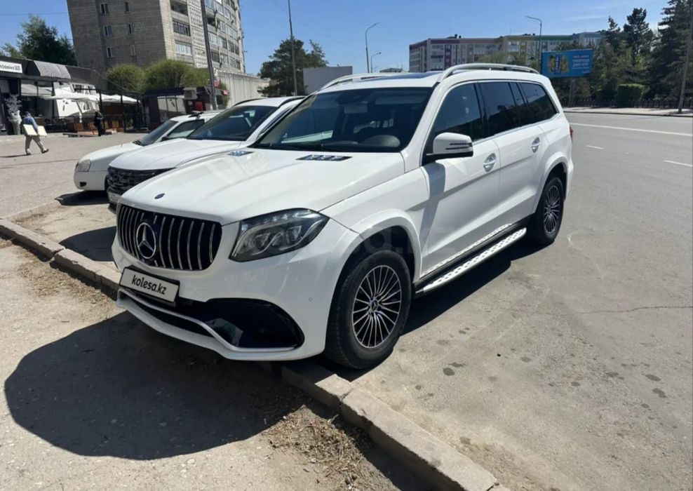 Продам Mercedes Benz GLS  объем 3 литра